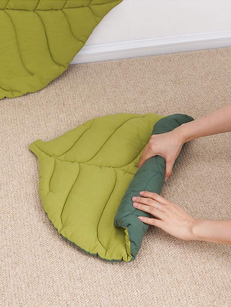 Women's Dual Color Leaf Shaped Washable Pet Bed Soft Thin Cushion For Small Medium Cats Dogs All Season Comfortable Cozy Sleeping Mat