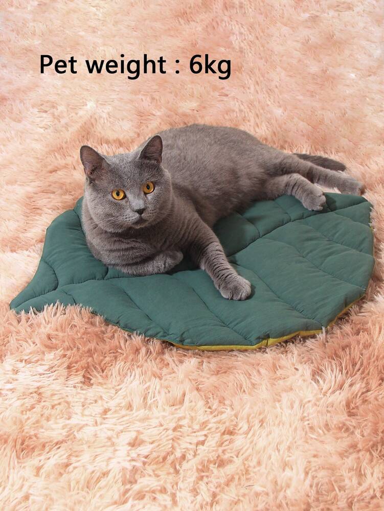Women's Dual Color Leaf Shaped Washable Pet Bed Soft Thin Cushion For Small Medium Cats Dogs All Season Comfortable Cozy Sleeping Mat